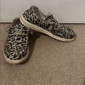 Hey dude Wendy’s cheetah grey